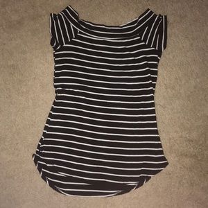 🏖Off the shoulder shirt